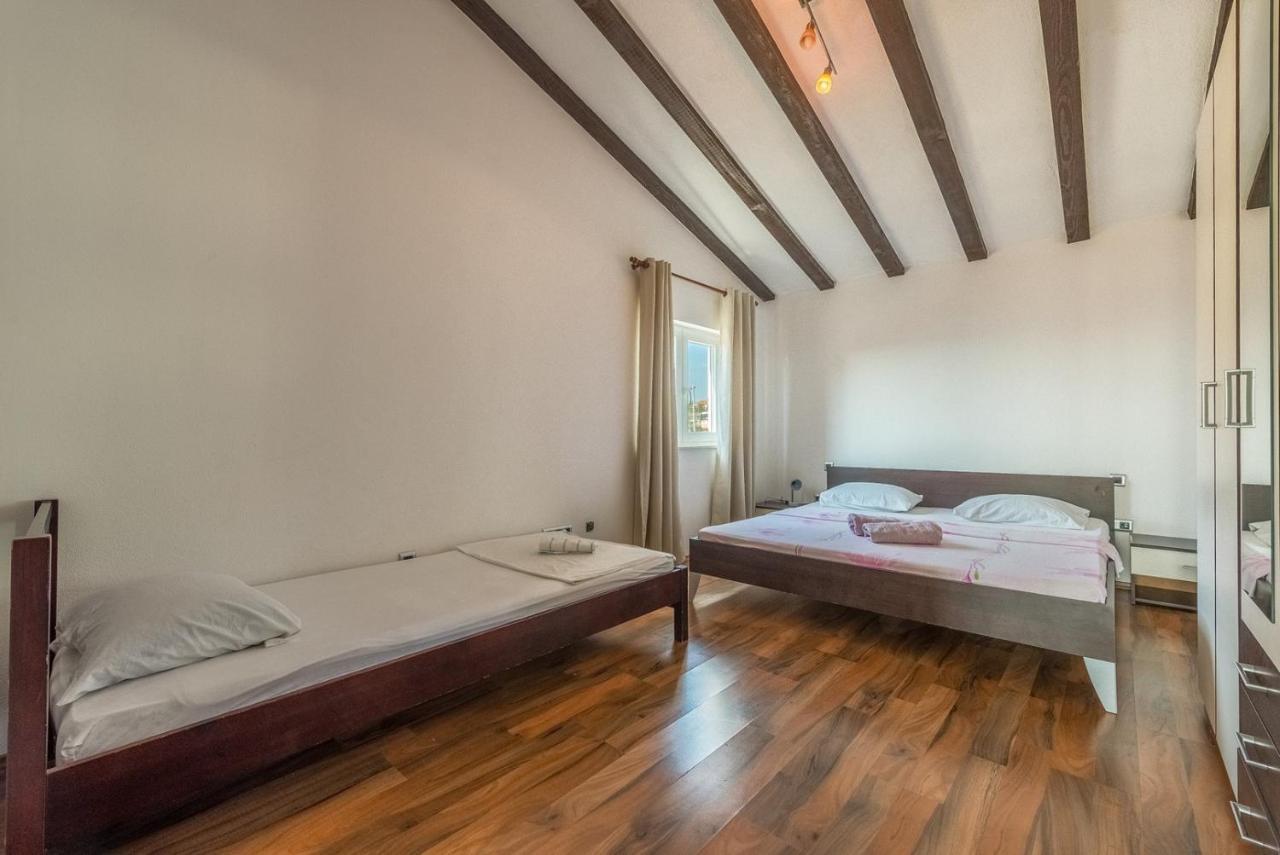 Apartments Tonci Og Округ Горни Екстериор снимка